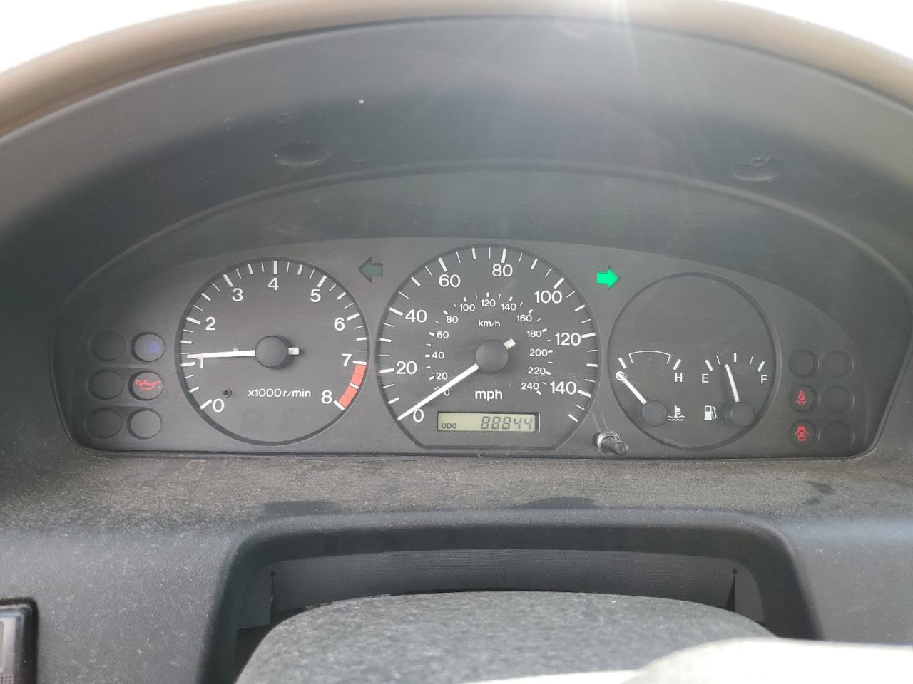 1998 Mazda 626 Es VIN: 1YVGF22D2W5703825 Lot: 62124115