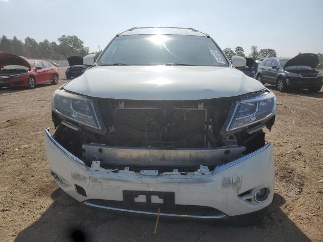  NISSAN PATHFINDER 2015 Белы