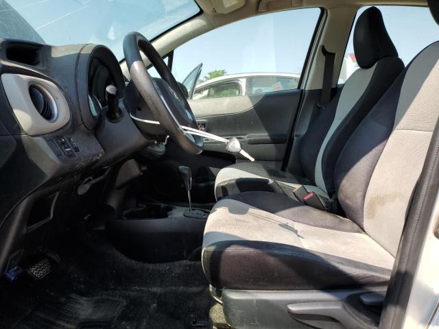  TOYOTA YARIS 2012 Серебристый