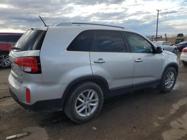  KIA SORENTO 2015 Серебристый