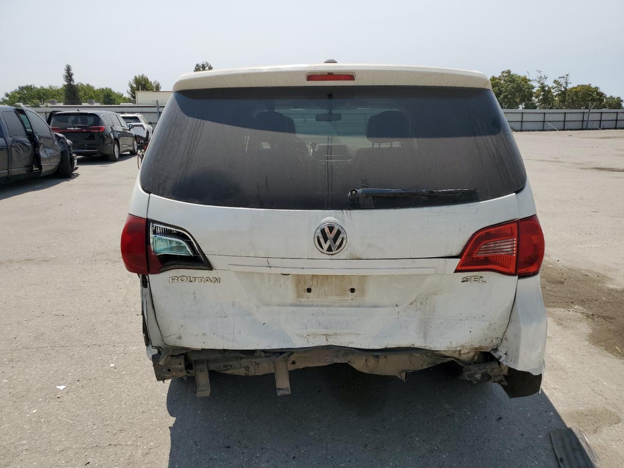 2010 Volkswagen Routan Sel VIN: 2V4RW5DX8AR407006 Lot: 61575355