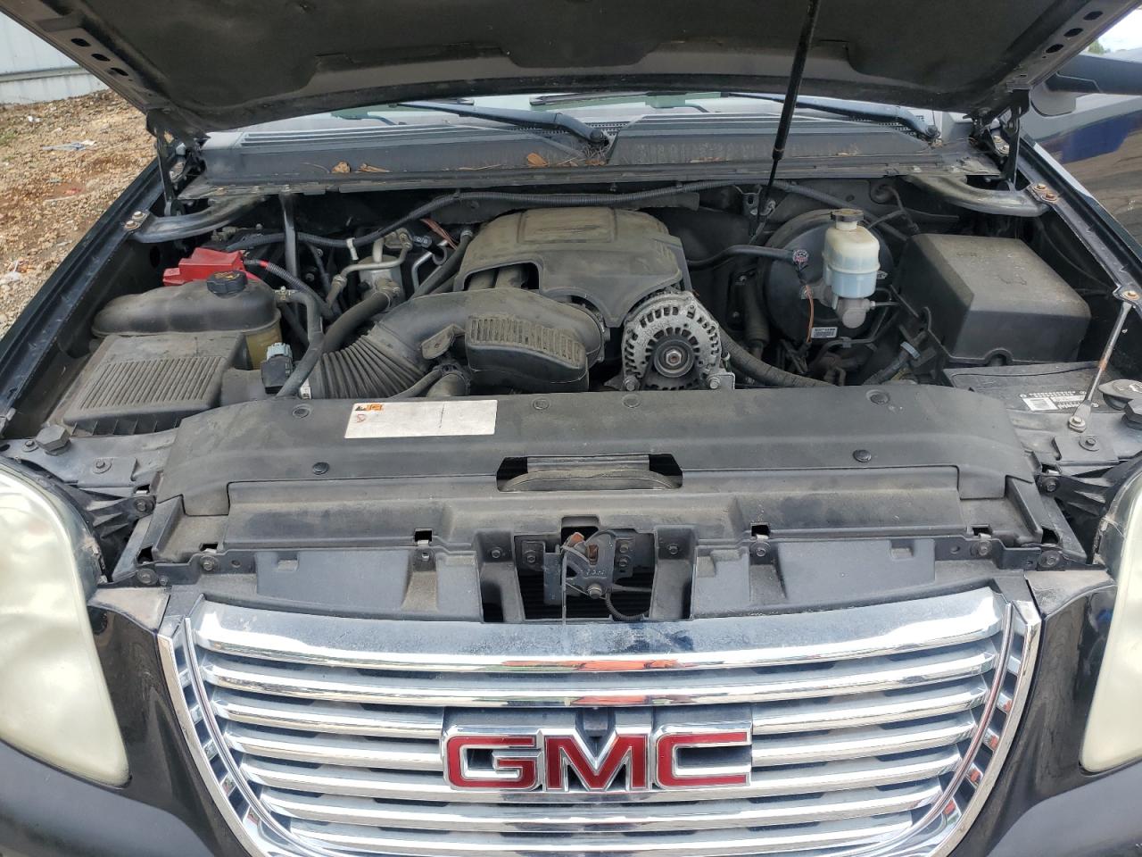 2011 GMC Yukon Xl K1500 Slt VIN: 1GKS2KE32BR400565 Lot: 62788065
