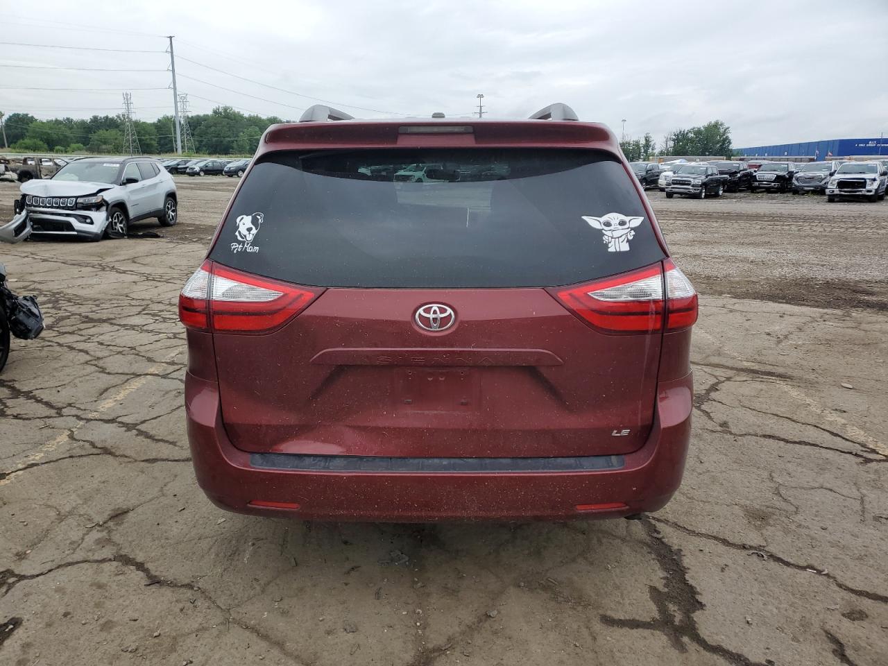 2017 Toyota Sienna Le VIN: 5TDKZ3DC1HS794956 Lot: 62742435