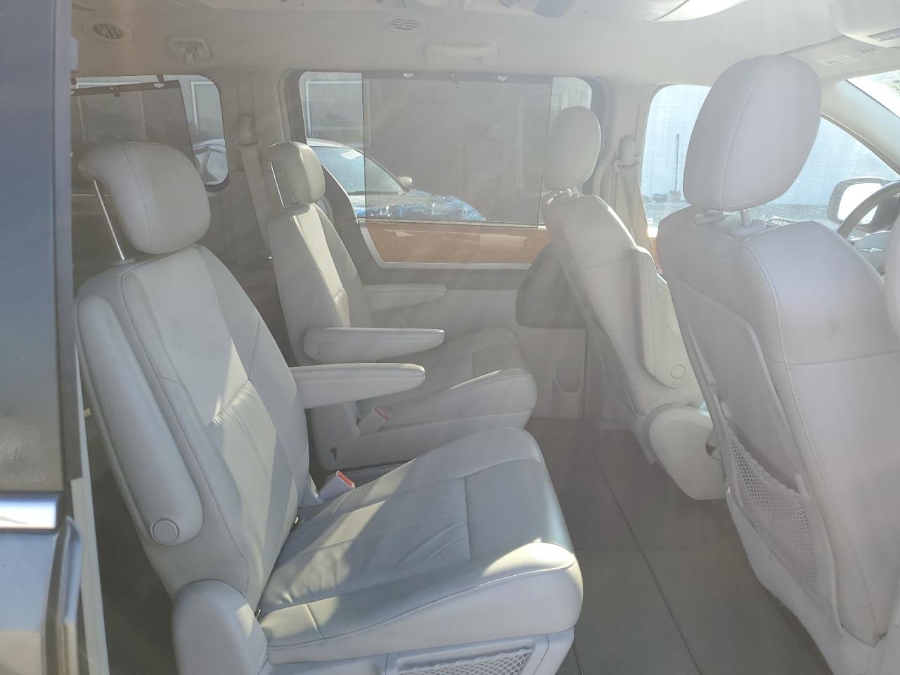 2010 Chrysler Town & Country Limited VIN: 2A4RR6DX4AR257378 Lot: 62650785