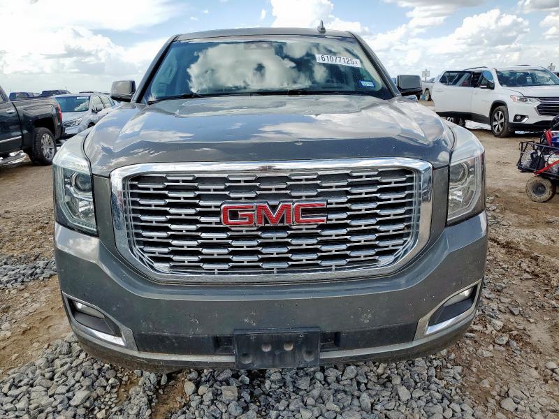  GMC YUKON 2018 Зеленый