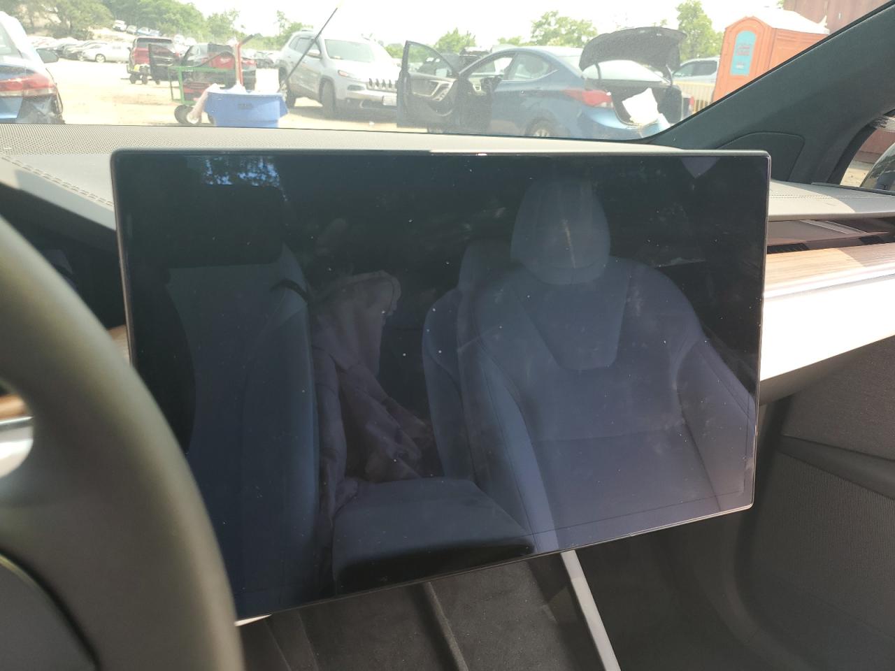2025 Tesla Model X VIN: 7SAXCBE55SF462891 Lot: 60415555