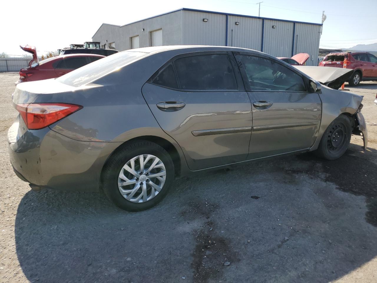 TOYOTA COROLLA 2018 VIN 2T1BURHE2JC011865 zdjęcie 3
