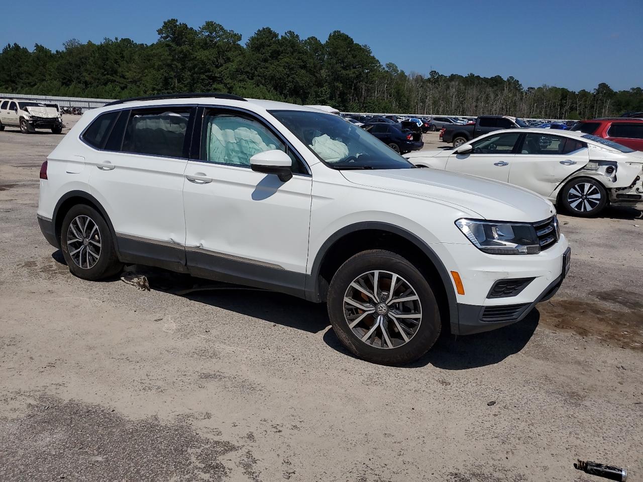 VOLKSWAGEN TIGUAN 2020 VIN 3VV3B7AX3LM101922 photo 4