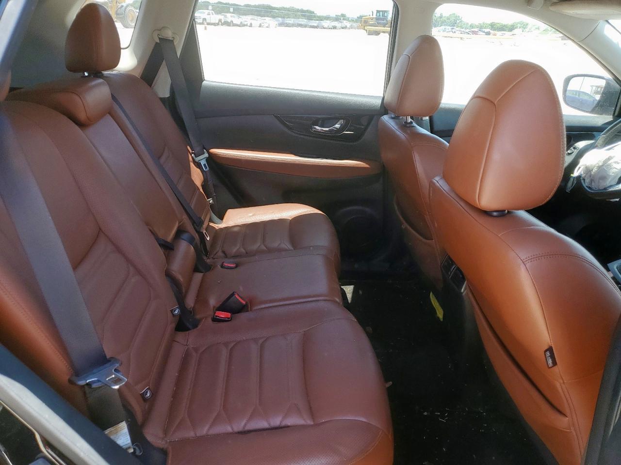 2018 Nissan Rogue S VIN: JN8AT2MT1JW467619 Lot: 62565985