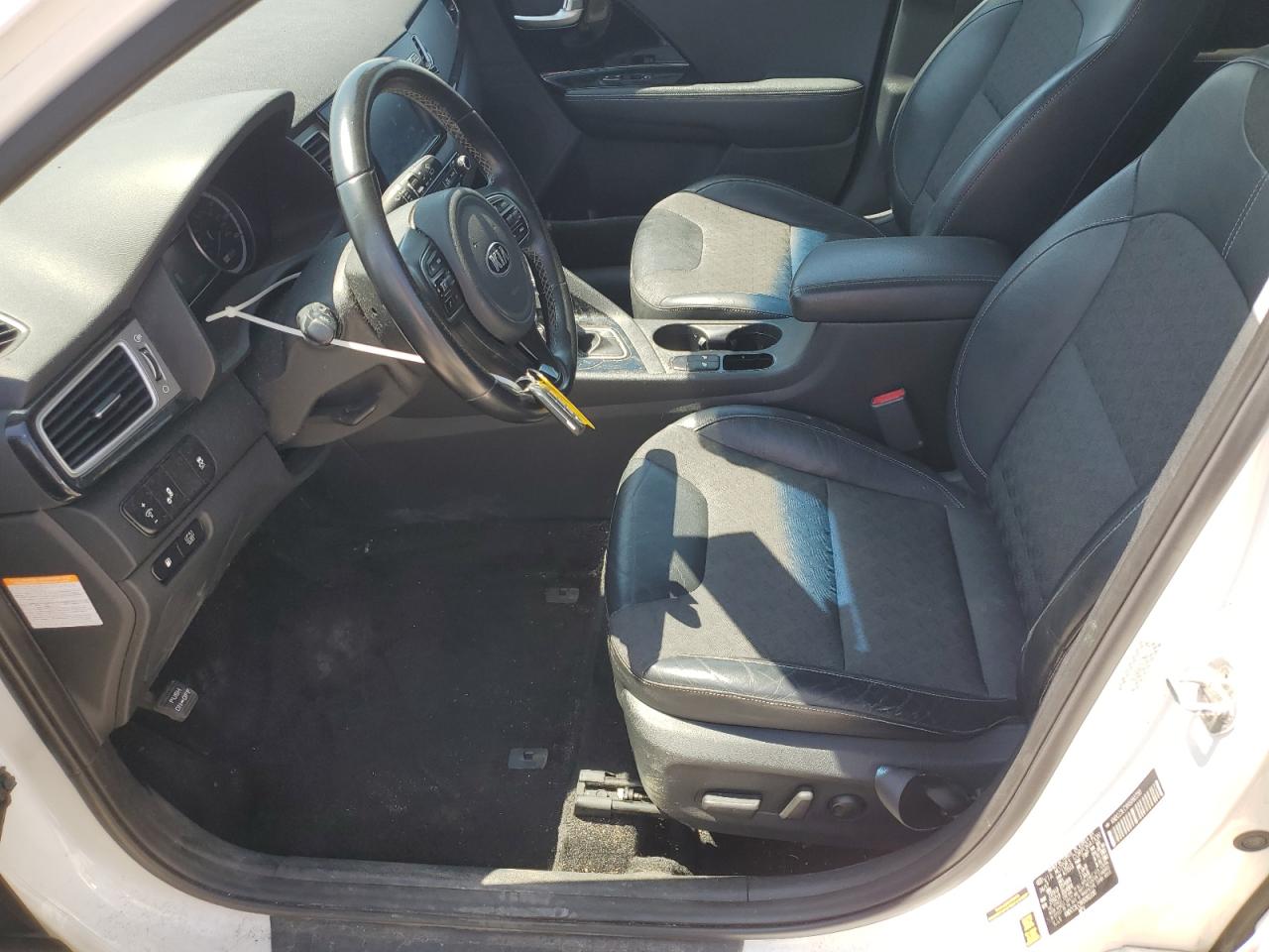 2017 Kia Niro Ex VIN: KNDCC3LCXH5092230 Lot: 61645515