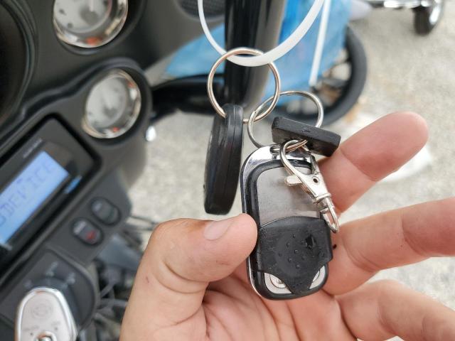  HARLEY-DAVIDSON FL 2012 Чорний