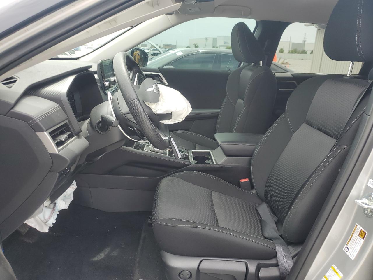 2024 Mitsubishi Outlander Es VIN: JA4T5UA9XRZ060440 Lot: 63164585