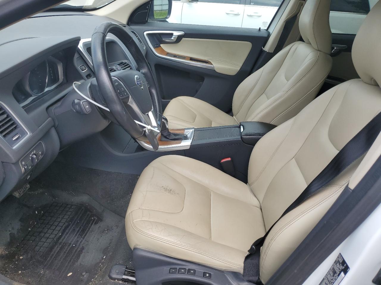 2016 Volvo Xc60 T5 Premier VIN: YV4612RK5G2852783 Lot: 59891145