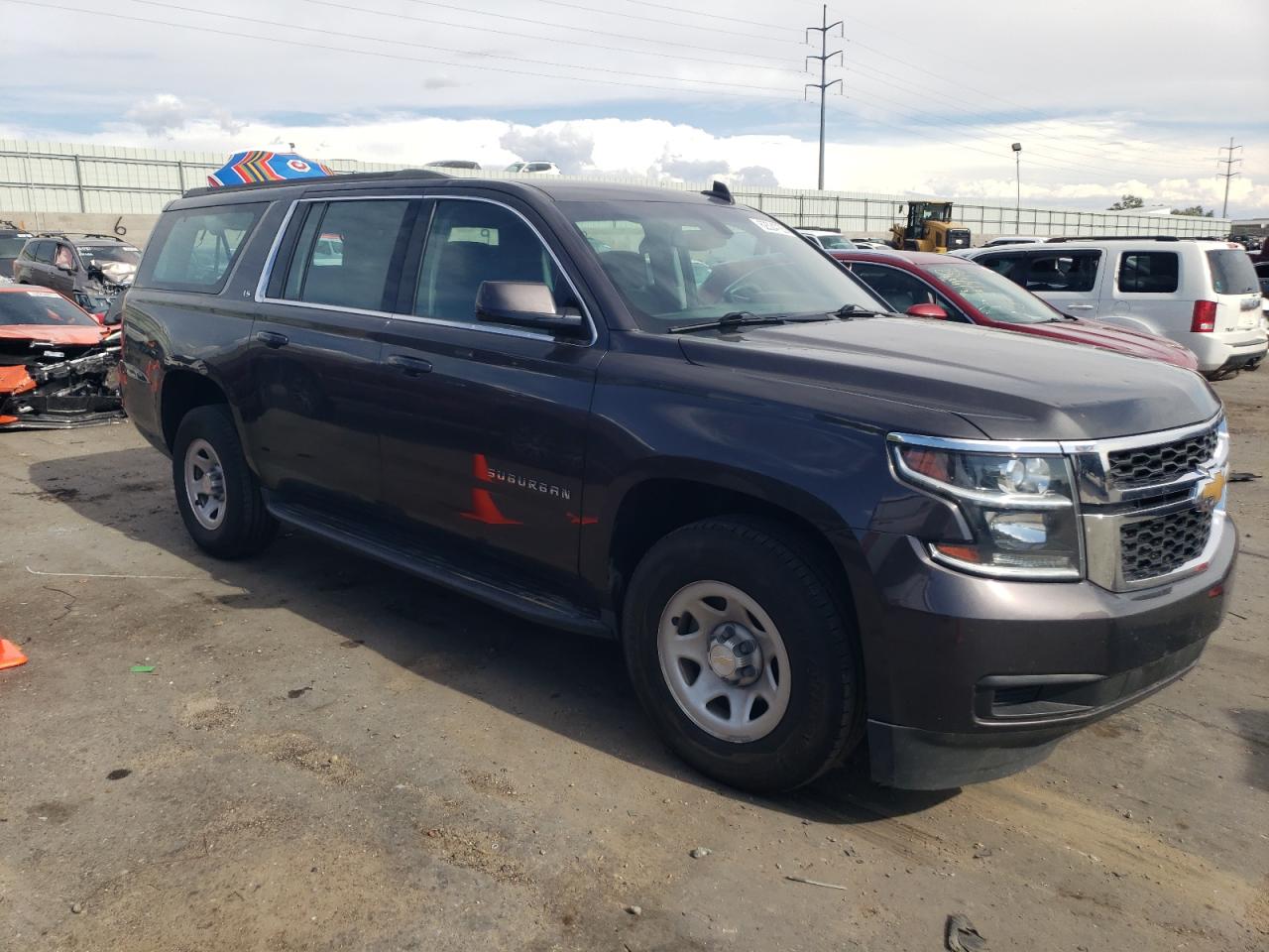 CHEVROLET SUBURBAN 2016 VIN 1GNSCKECXGR436608 photo 4