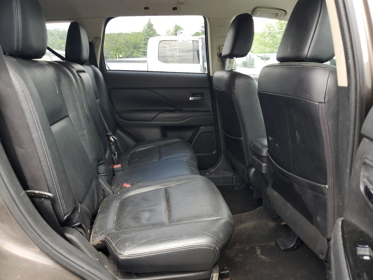 2016 Mitsubishi Outlander Se VIN: JA4AZ3A37GZ057641 Lot: 61936725