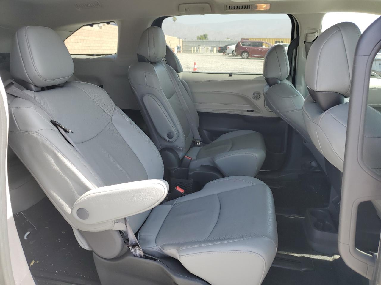 2022 Toyota Sienna Limited VIN: 5TDZSKFC4NS050841 Lot: 62030535