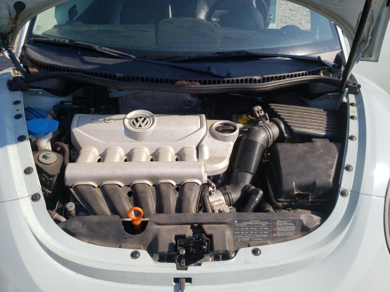 2010 Volkswagen New Beetle VIN: 3VWRG3AG0AM027565 Lot: 61908315