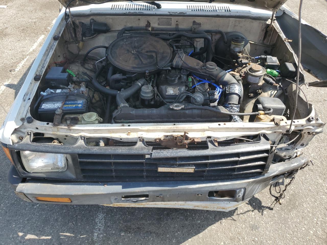 1984 Toyota Pickup 1/2 Ton Rn55 Dlx VIN: JT4RN55D4E5017587 Lot: 59298605