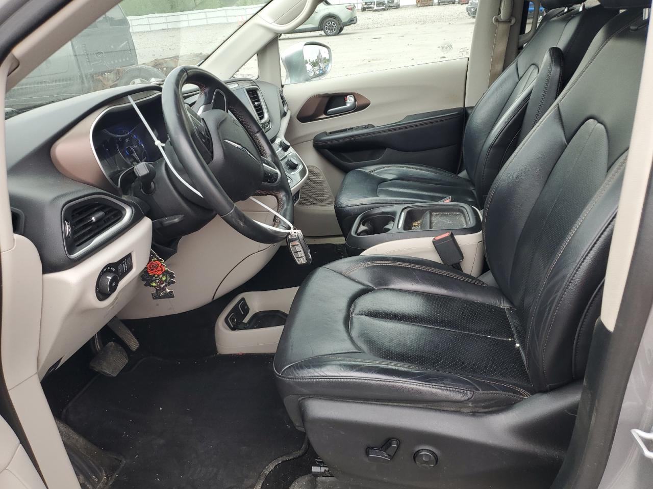 2018 Chrysler Pacifica Touring L VIN: 2C4RC1BG0JR174849 Lot: 62398575