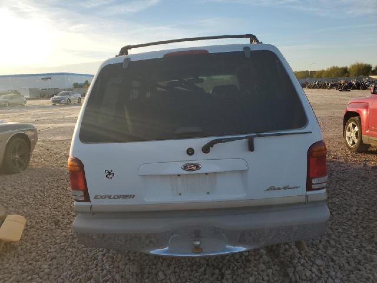1999 Ford Explorer VIN: 1FMZU34E8XZB93177 Lot: 61252815