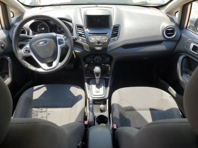 Sedans FORD FIESTA 2015 Silver