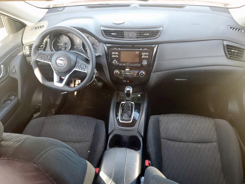  NISSAN ROGUE 2017 Czerwony