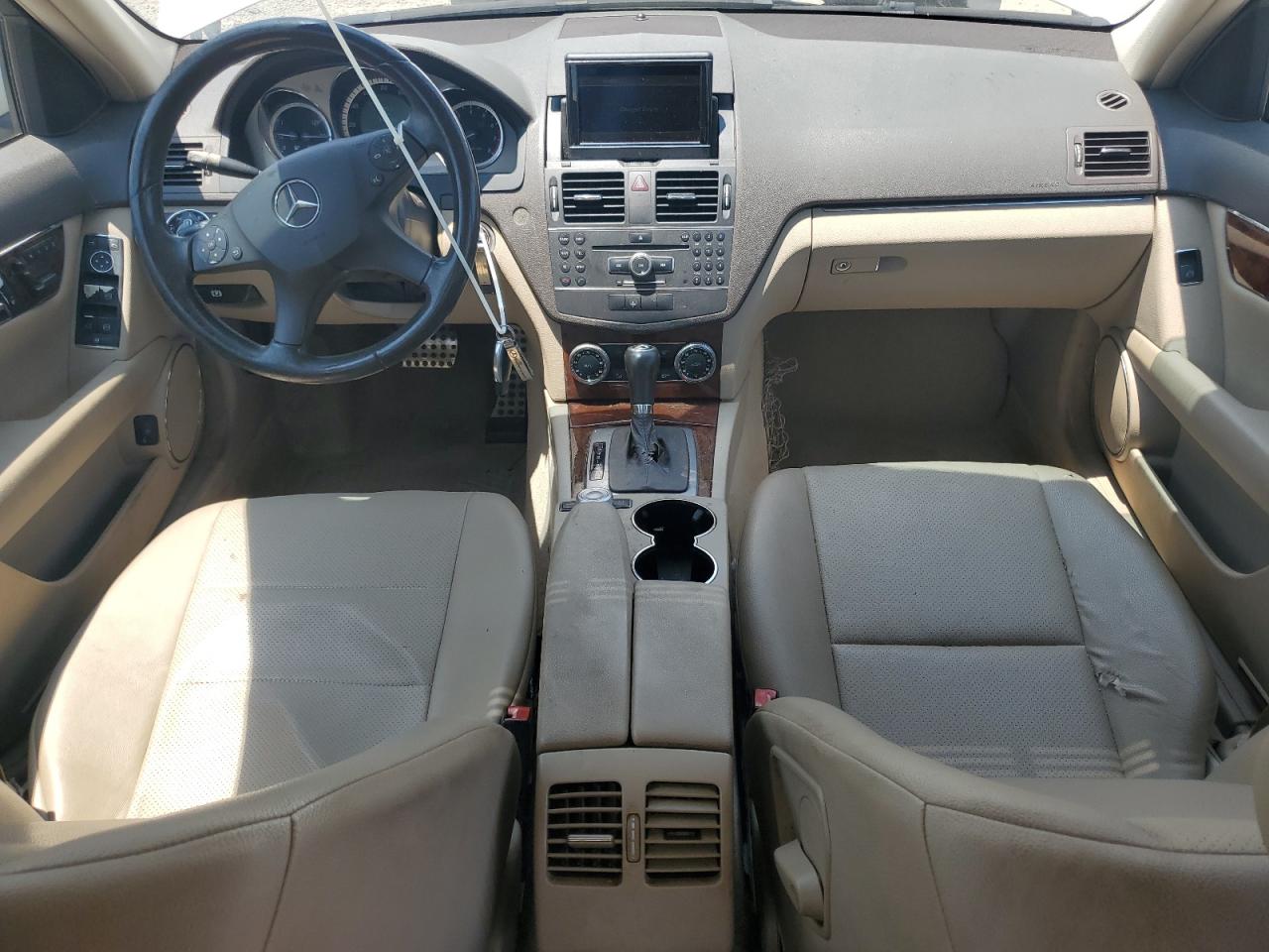 2011 Mercedes-Benz C 300 VIN: WDDGF5EB8BR185097 Lot: 62524365