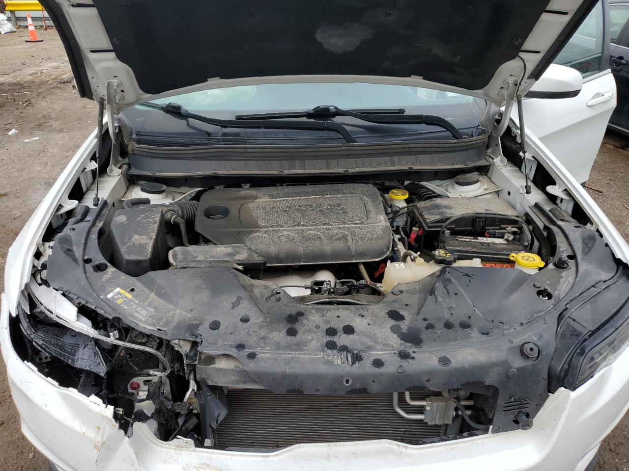 2020 Jeep Cherokee Latitude Plus VIN: 1C4PJLLB5LD605915 Lot: 60095785