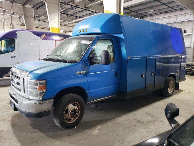 2015 Ford Econoline E450 Super Duty Cutaway Van