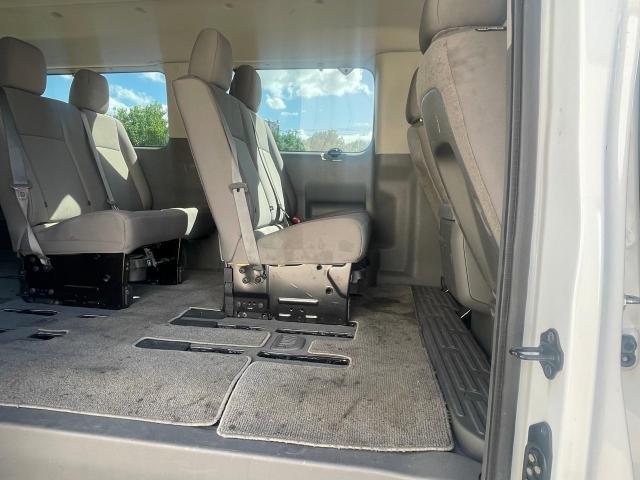  NISSAN NV 2019 Білий