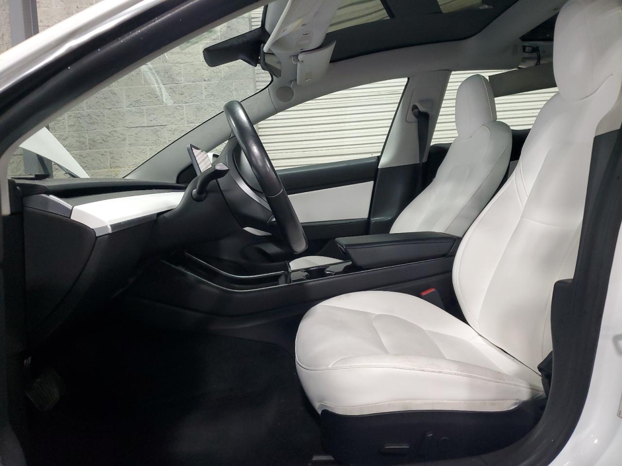 2019 Tesla Model 3 VIN: 5YJ3E1EB9KF195597 Lot: 61576395