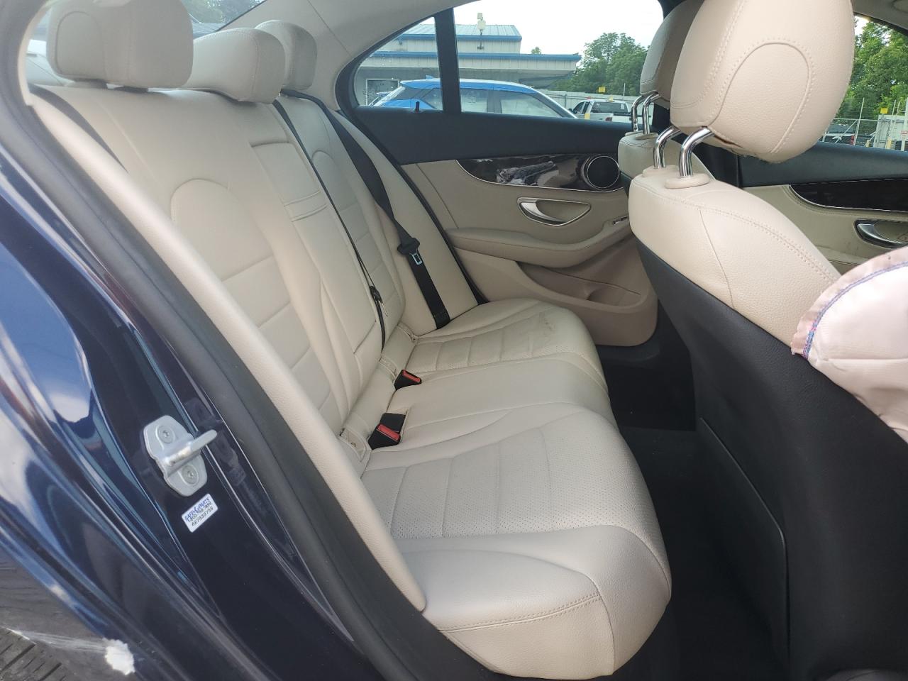 2015 Mercedes-Benz C 300 VIN: 55SWF4JB7FU055389 Lot: 61309175