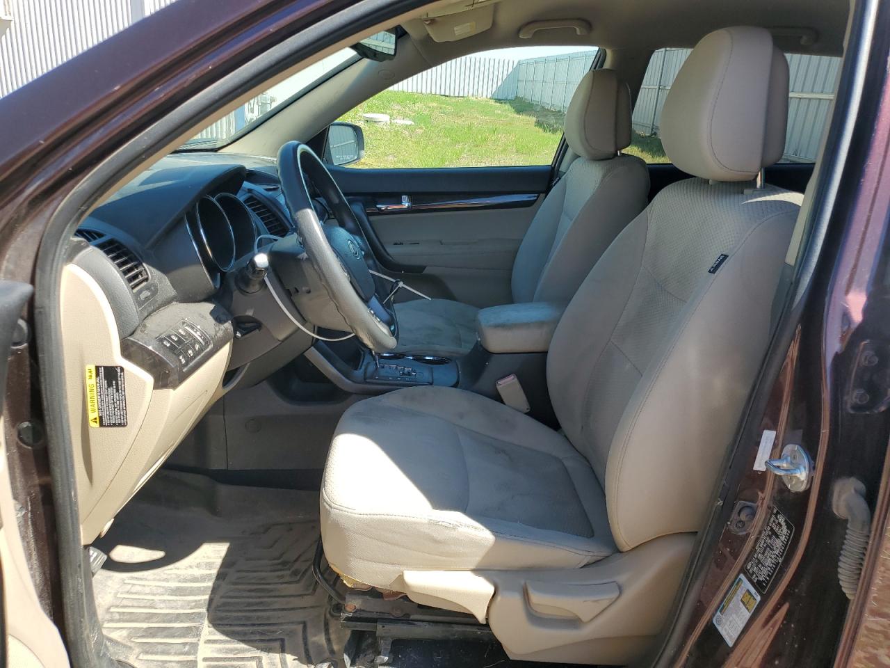2011 Kia Sorento Base VIN: 5XYKTDA22BG136344 Lot: 63240055