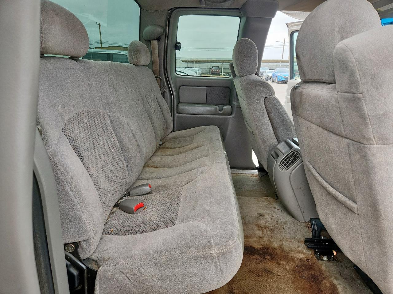 2000 Chevrolet Silverado C1500 VIN: 2GCEC19T7Y1400427 Lot: 59671395