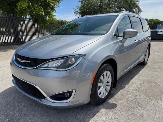  CHRYSLER PACIFICA 2019 Srebrny