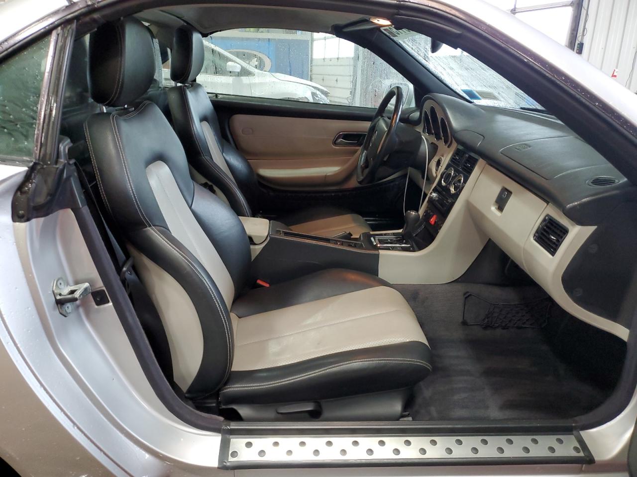1999 Mercedes-Benz Slk 230 Kompressor VIN: WDBKK47F8XF124415 Lot: 60229115