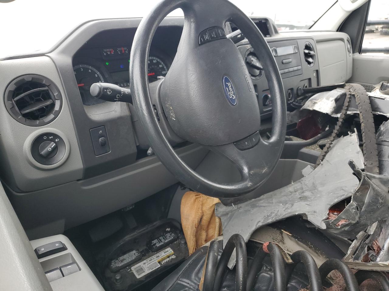 2019 Ford Econoline E350 Super Duty Cutaway Van VIN: 1FDWE3F60KDC29360 Lot: 62153815