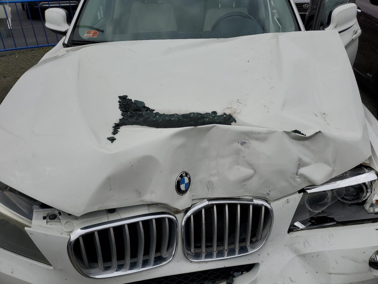 2011 BMW X3 xDrive28I VIN: 5UXWX5C57BL703945 Lot: 61900025