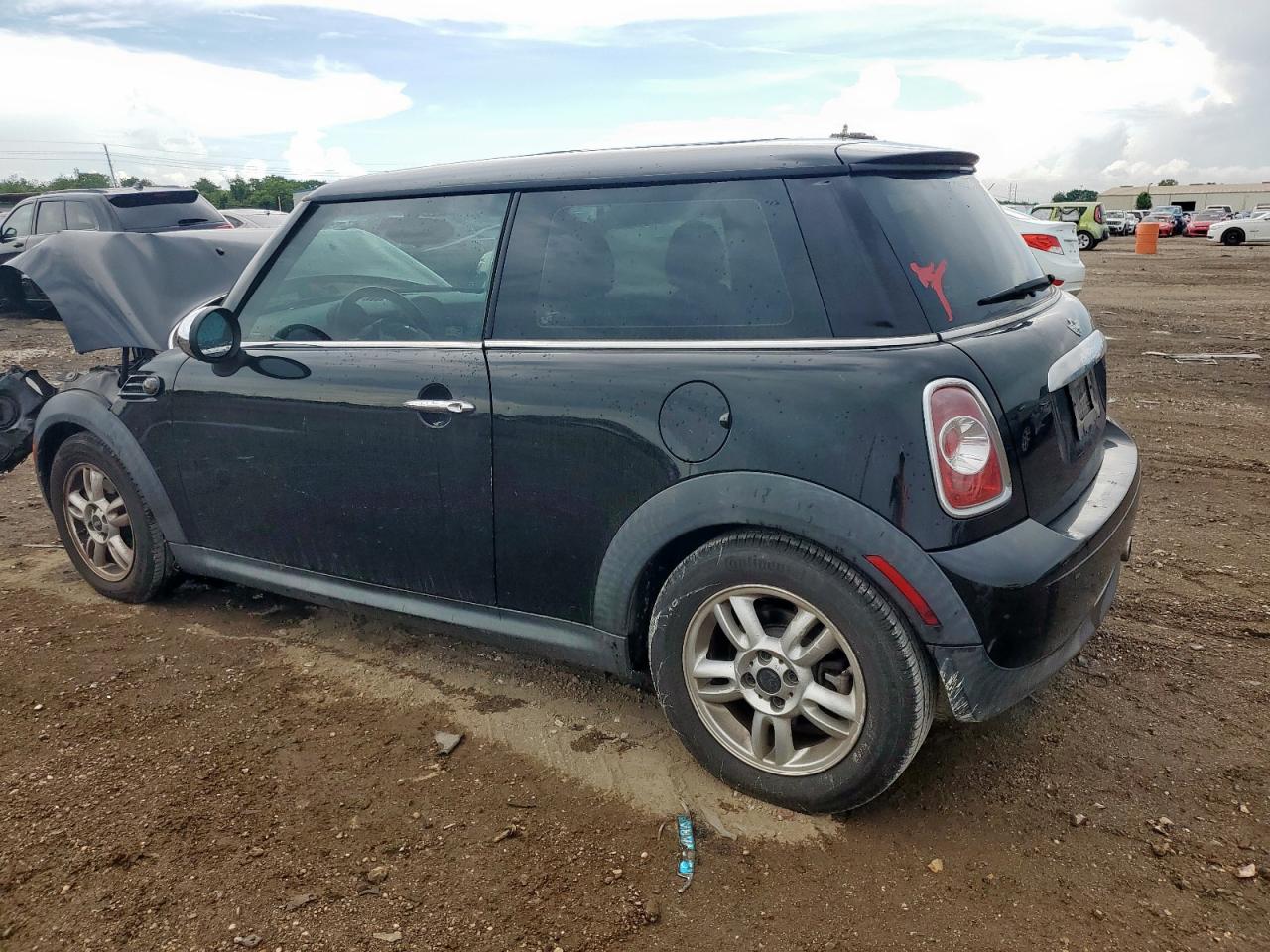 MINI COOPER 2013 VIN WMWSU3C56DT374104 фото 2