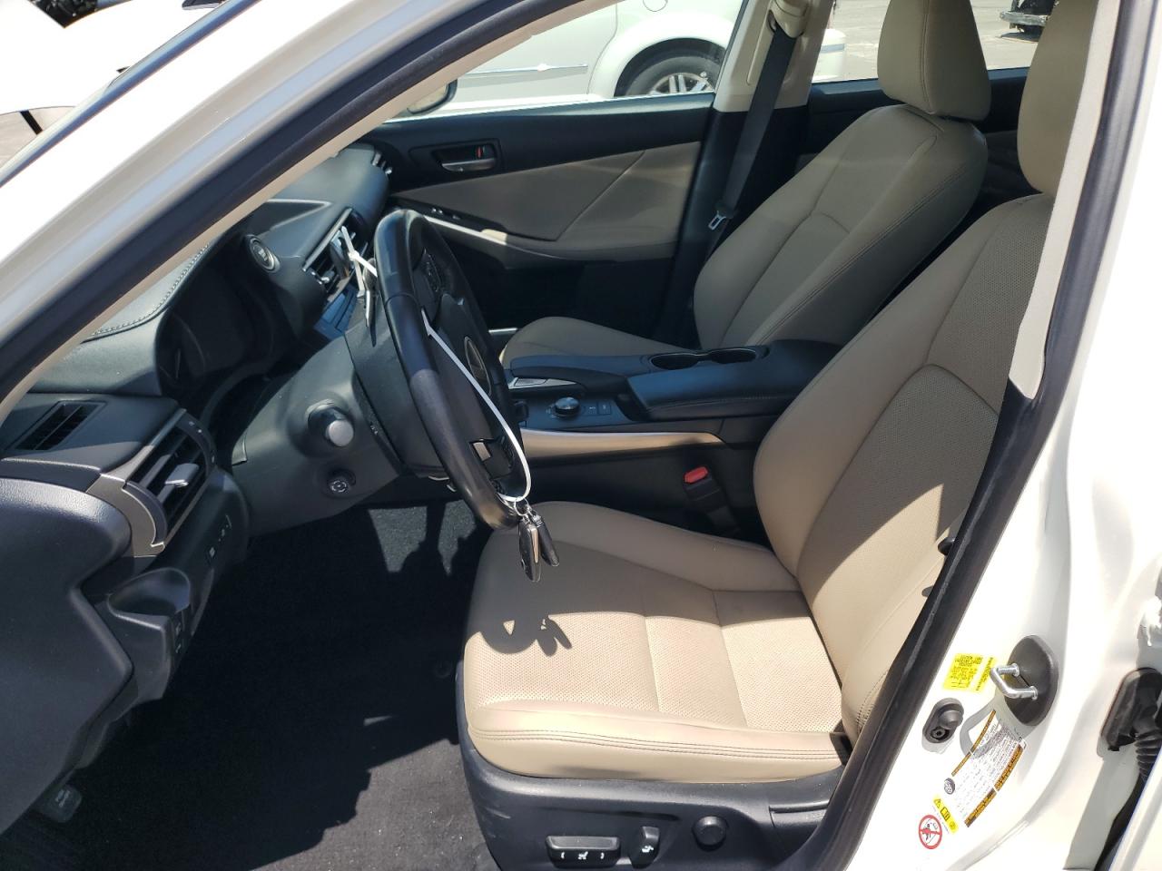 2018 Lexus Is 300 VIN: JTHBA1D24J5070501 Lot: 61601275