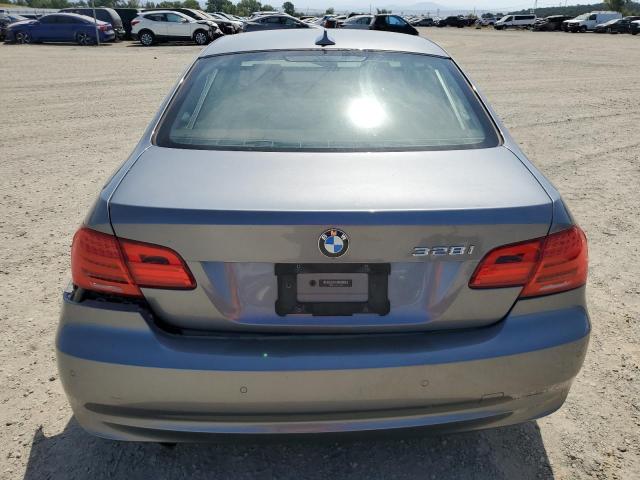 BMW 3 SERIES 2012 Серый