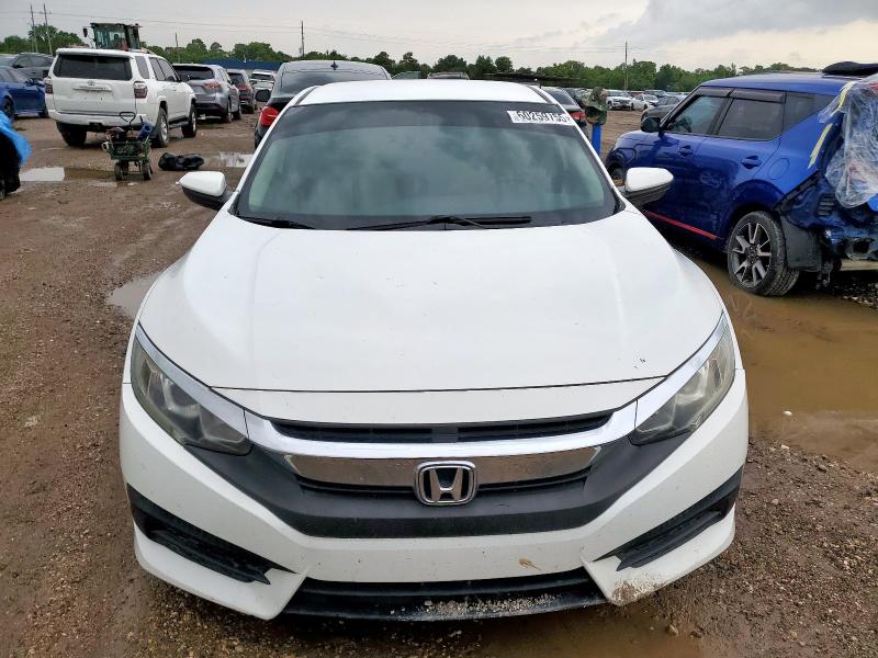 Седаны HONDA CIVIC 2016 Белы