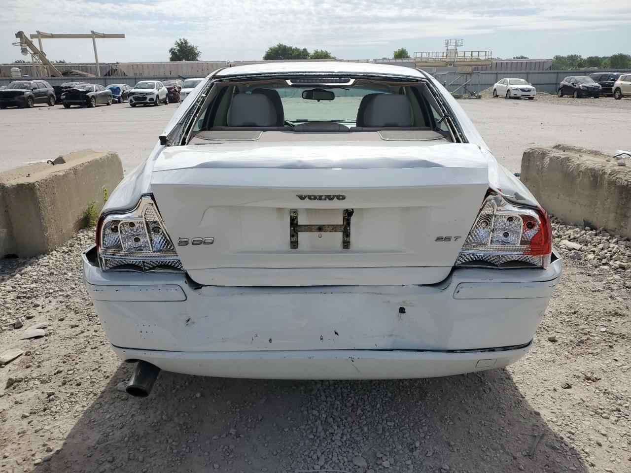 2005 Volvo S60 2.5T VIN: YV1RS592352469852 Lot: 62072275