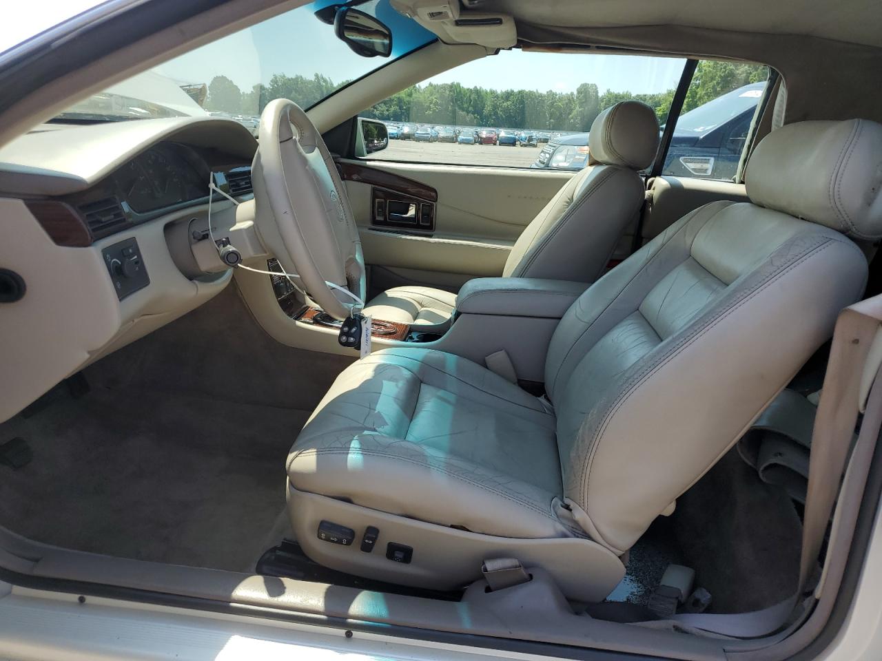 1998 Cadillac Eldorado VIN: 1G6EL12Y4WU610655 Lot: 61221375