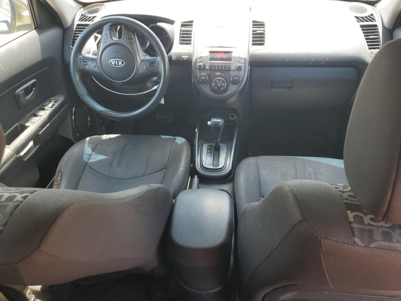 2010 Kia Soul + VIN: KNDJT2A25A7124068 Lot: 61466525
