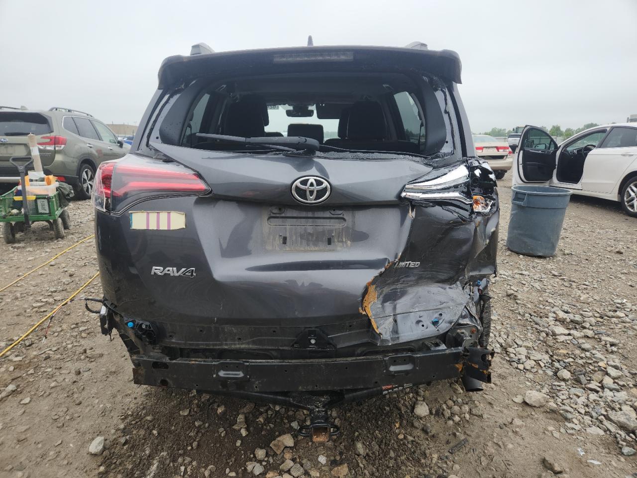 TOYOTA RAV4 2018 VIN 2T3YFREV4JW522217 фото 6