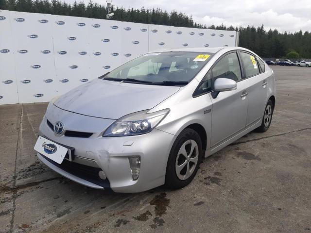 TOYOTA PRIUS PLUG 2013