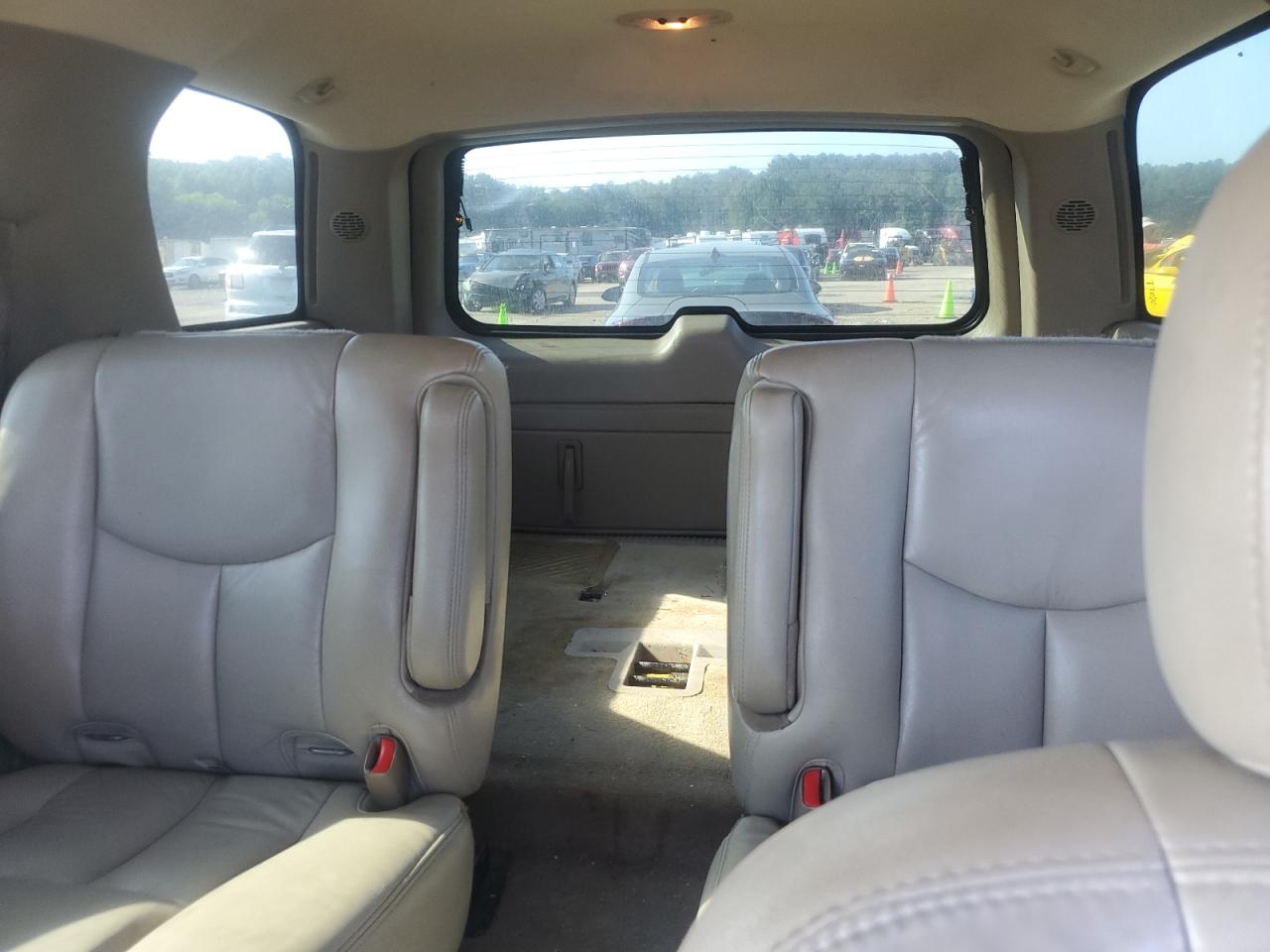 2004 Chevrolet Tahoe C1500 VIN: 1GNEC13Z24J308324 Lot: 62062755