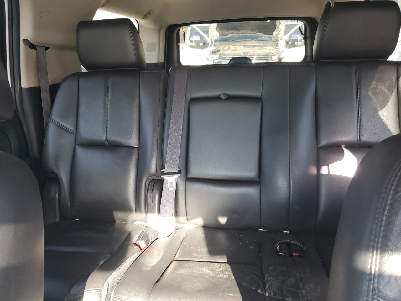 2013 Chevrolet Suburban K1500 Lt VIN: 1GNSKJE73DR270752 Lot: 62177835