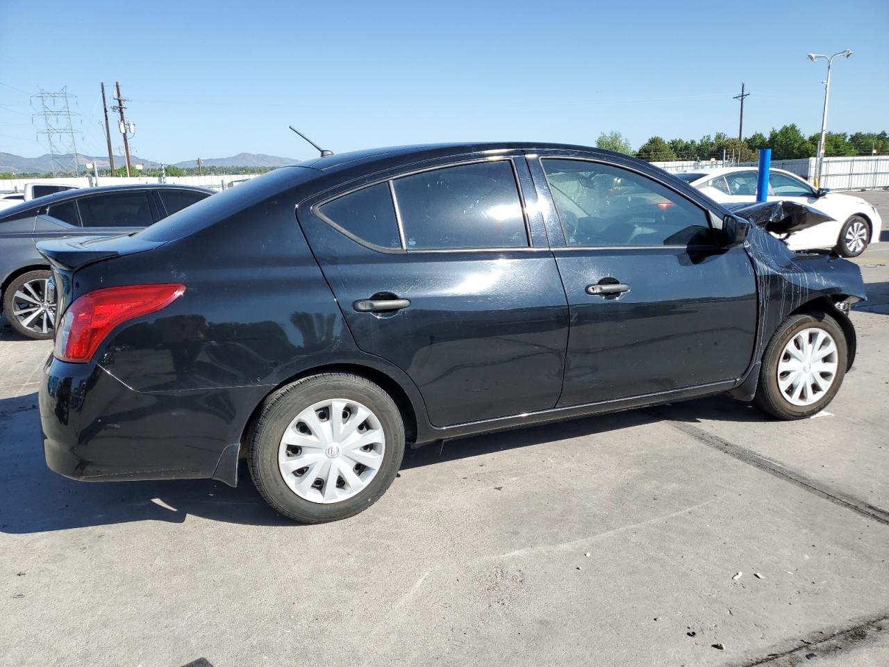 NISSAN VERSA 2019 VIN 3N1CN7AP5KL827309 photo 3